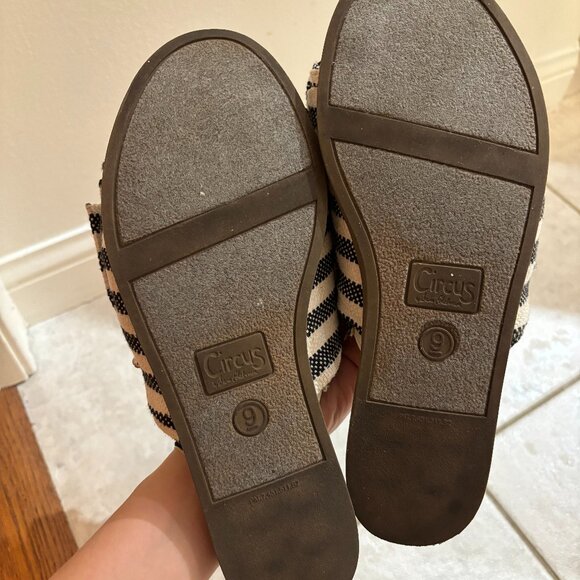 Sam Edelman Circus Bow Sandal - Picture 4 of 4